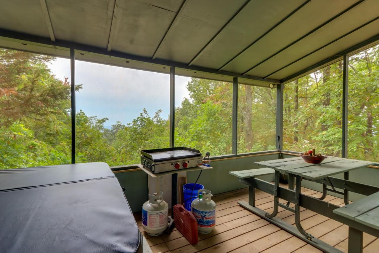 Mountaintop Ellijay Cabin With Private Hot Tub المظهر الخارجي الصورة