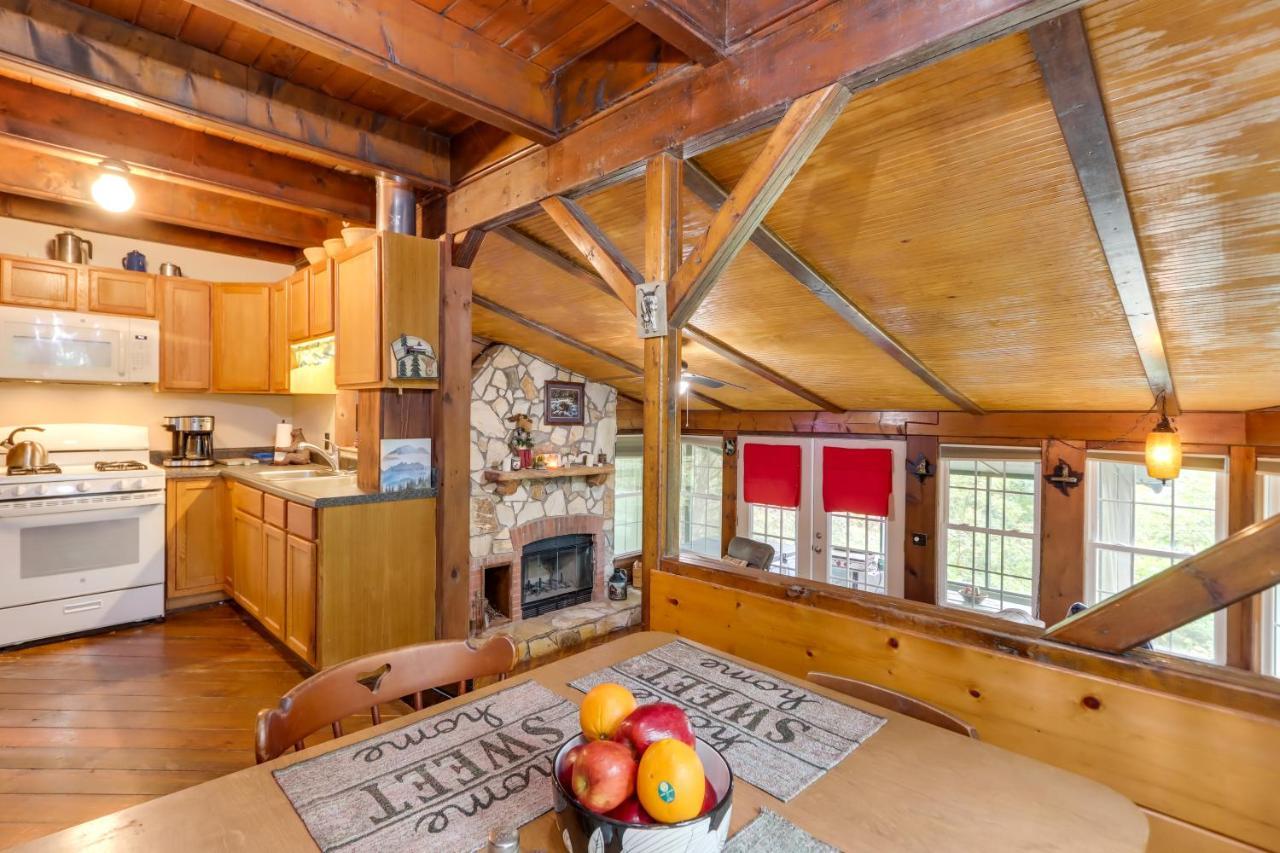 Mountaintop Ellijay Cabin With Private Hot Tub المظهر الخارجي الصورة